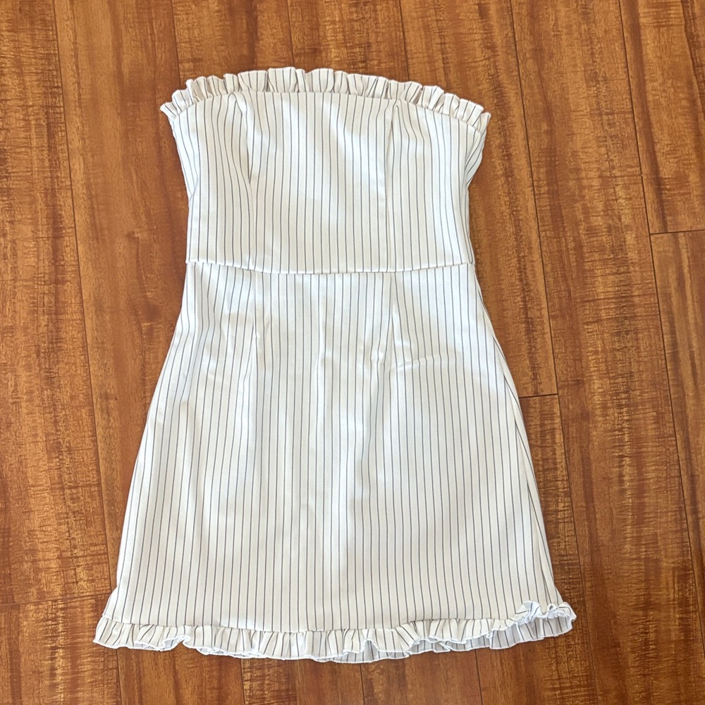 Lulu's White and Black Strapless Dress